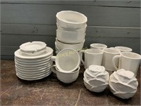 28 PIECES DINNERWARE AND ASH TRAYS