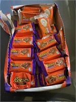 reese.s peanut butter eggs, 7 white,19 chocolate