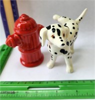 Japan Salt&Pepper shaker dog & fire hydrant