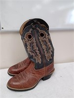 Cowboy boots size 7D