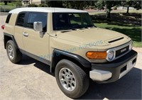 2011 Toyota FJ Cruiser  only 65K Immaculate!