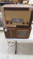 2PC VINTAGE RADIOS WITH WOOD CASES 9"T X 17"W