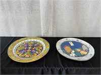 2pc Painted Plates: Majolica, Dogs