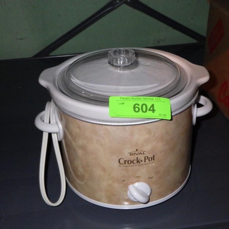 RIVAL CROCK-POT- TURNS ON