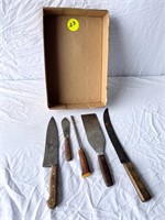 3 Butcher Knives, 1 Spatula, 1 Steel