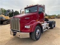 2006 KENWORTH T800 T/A ROAD TRACTOR, 1XKDDU9X26J13