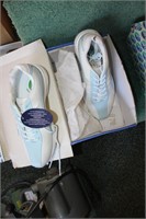 ONE PAIR PROLINE LADIES TRY-ON GOLF SHOES