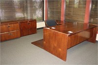 Alma office setup: L shaped Desk (72" x 35" x 29")
