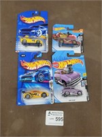 4 Hotwheels (new in package)