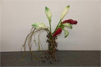 Glass Vase W/ Cala Lilies and Vines