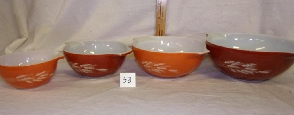 4 pyrex wheat pattern mixing bowls