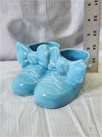 McCoy 1948 Baby Shoes With Bows Pottery Planter