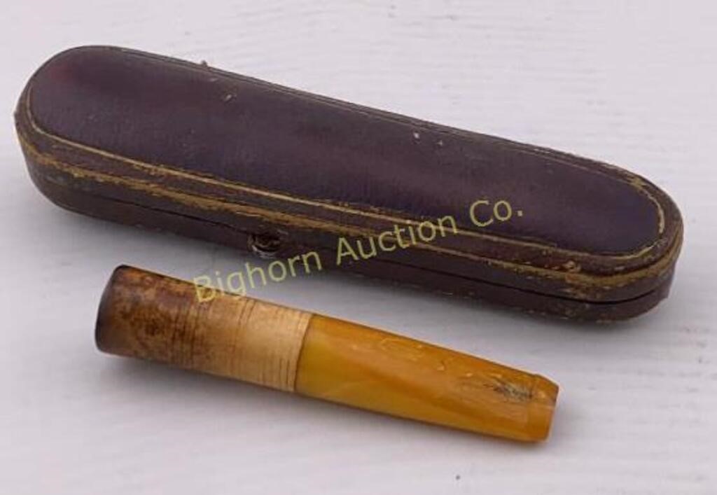 VTG Natural Amber Cigarette Holder W/ Storage Case