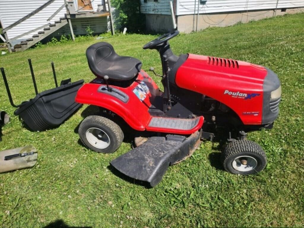 Poulan XT gear drive  12.5 hp  38" cut riding