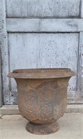 UNUSUAL LARGE ANTIQUE CAST IRON PLANTER