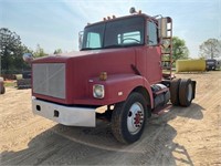 1993 VOLVO/WHITE/GMC WG SERIES S/A ROAD TRACTOR, 4