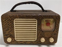Traveler Model 5028-A Portable Tube Radio