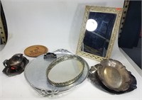Lot of silver trays and mirror