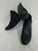 Size 8.5 shoes