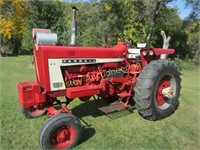 1965 Farmall 806 Diesel Tractor