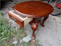 Cherry Oval End Table w/ Drawer