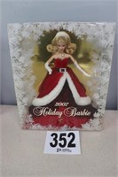 2007 Holiday Barbie in Original Box(R1)