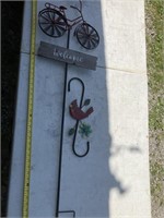 Bicycle welcome sign and cardinal hook