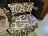 ANTIQUE DECORATIVE LADIES SIDE CHAIR WITH ROLLERS