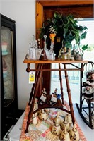 Parlor Table with Mid Shelf and Rail