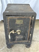 Meilink  Antique safe w/combination