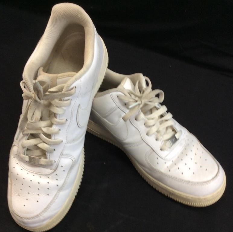 NIKE AIR FORCE 1 MENS SHOES SIZE 13