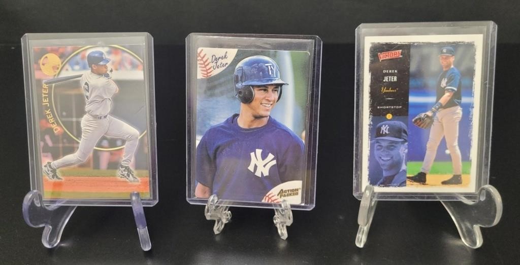 3 Derek Jeter baseball cards