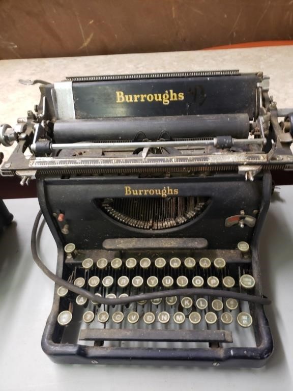  Online Typewriter Auction