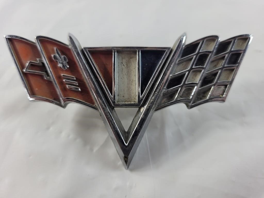 1960's Chevrolet fender emblem