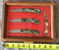 4 Collectible Folding Pocket Knives w/Case,