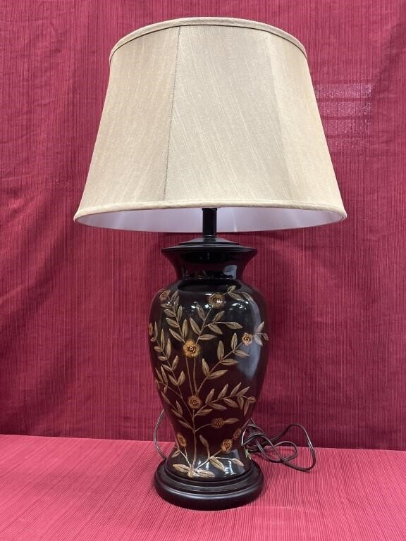 Ceramic Table Lamp with Floral Decor