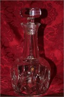Lovely glass decanter, 9 1/2" tall