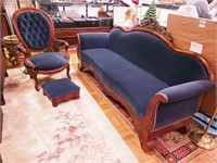 Three-piece parlor set including couch with