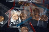 33 mixed 1980s Uncirculated lincoln coins