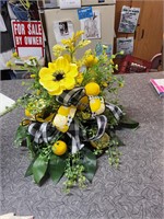 Boutique of lemons and yellow flowers