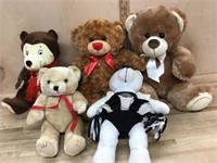 5- Stuffed teddy bearrs