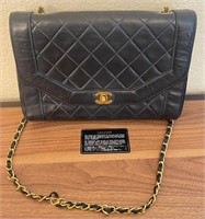 Q - LADIES' DESIGNER PURSE (UNAUTHENTICATED) (C42)