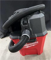 Milwaukee M18 Fuel 9 Gallon Dual-Battery Wet/Dry