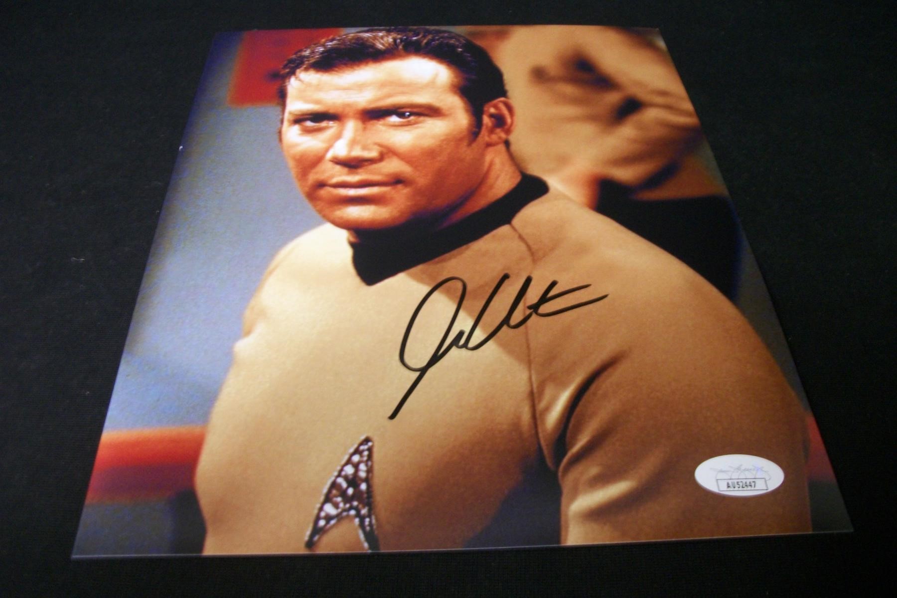 WILLIAM SHATNER SIGNED 8X10 PHOTO JSA COA