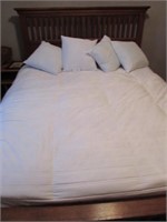 Comforter, Sheets & Pillows