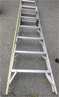 8' Step -Extension Ladder 8' To 11' 3"