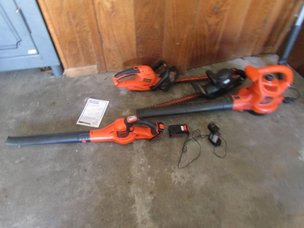 b&d leaf blowers & hedgetrimmers