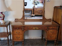 1930's Bedroom Furniture (look at all pictures)