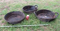 3 Rubber Feeding/Watering Dishes