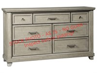 Chapstone 7-Drawer Dresser